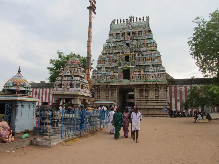 திருநாகேஸ்வரம் நாகநாதர் கோயில் (ராகு)
